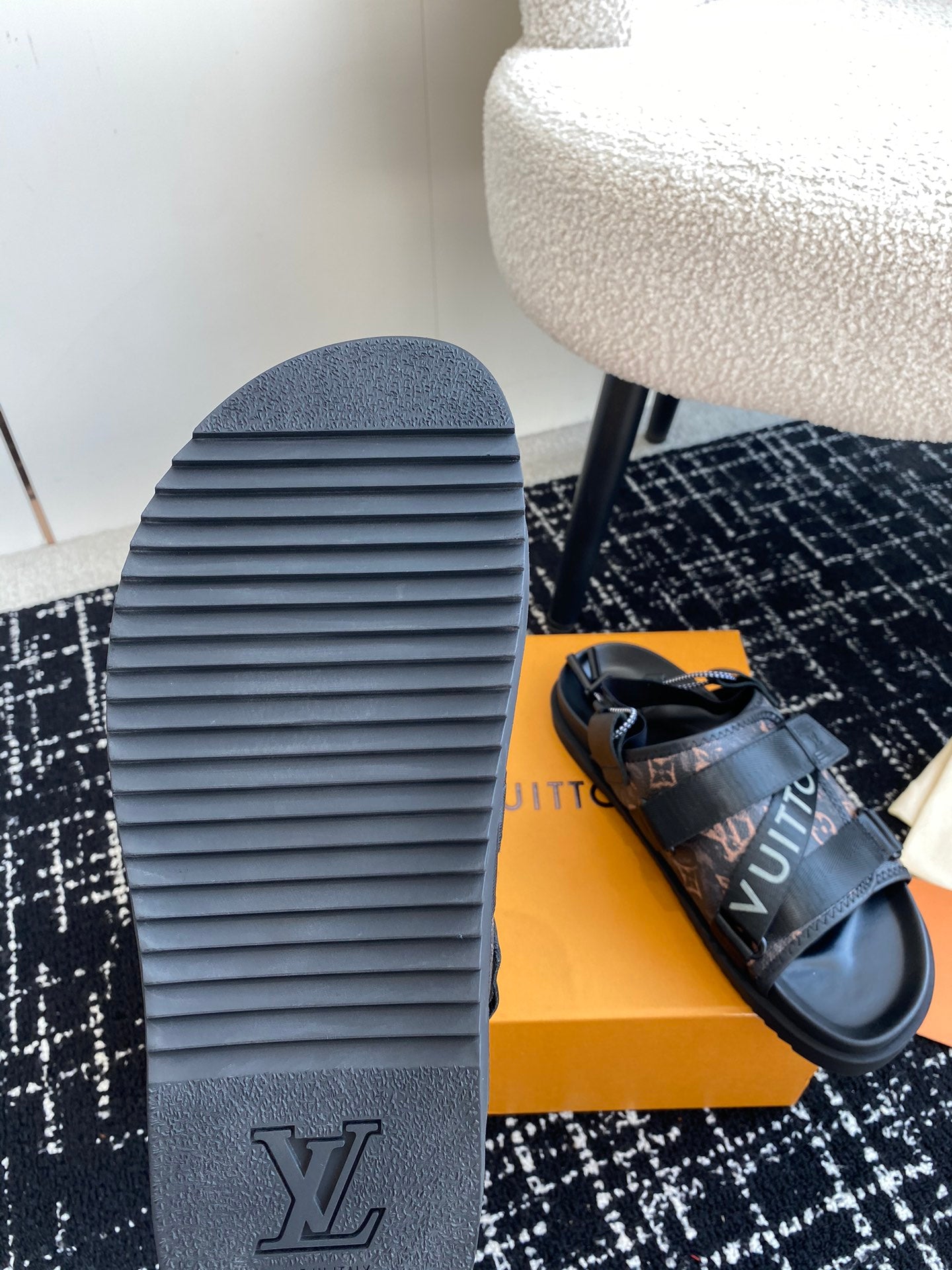 LuxluxHouse Best Quality Sandals Louis Vuitton