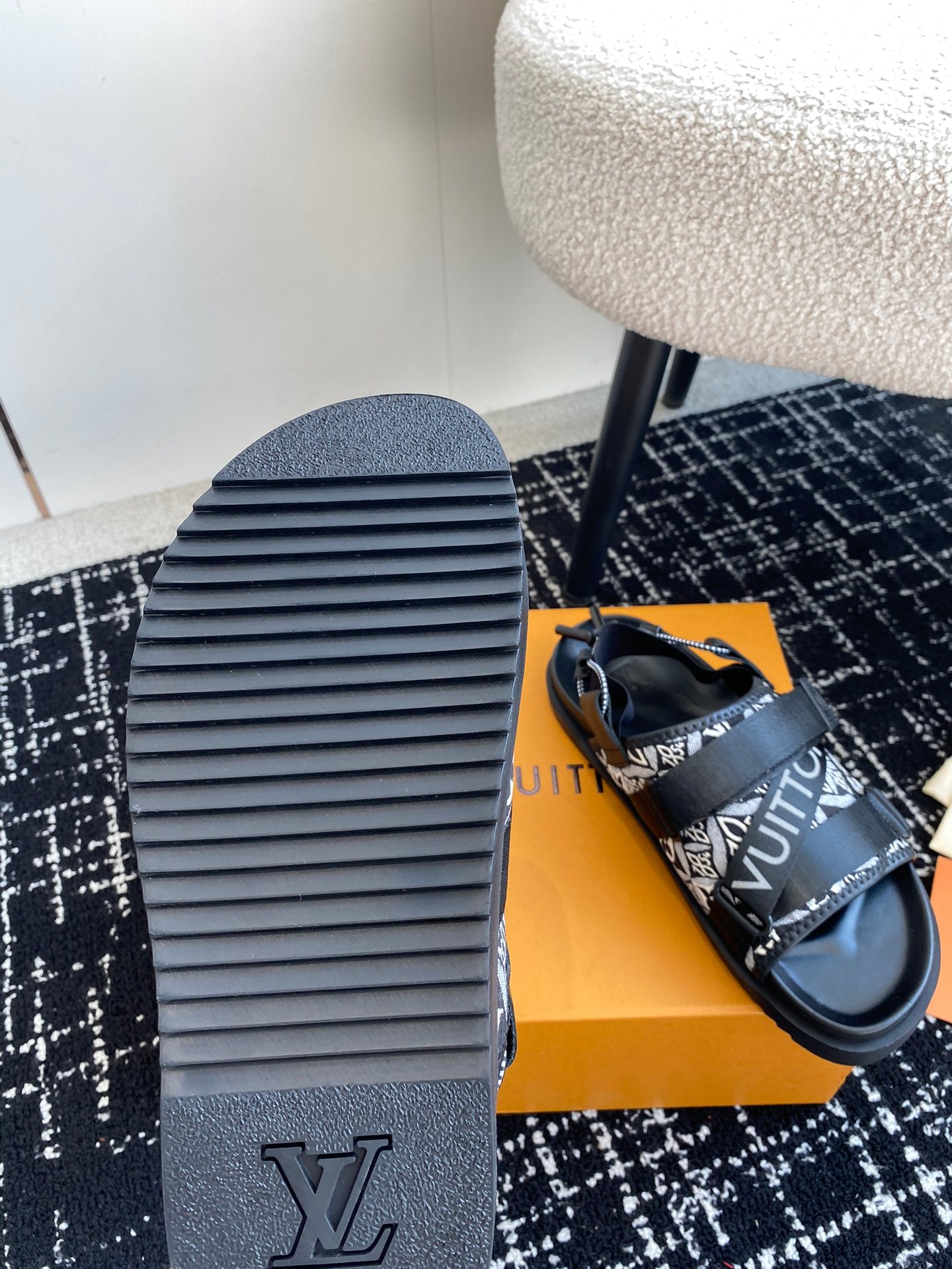 LuxluxHouse Best Quality Sandals Louis Vuitton