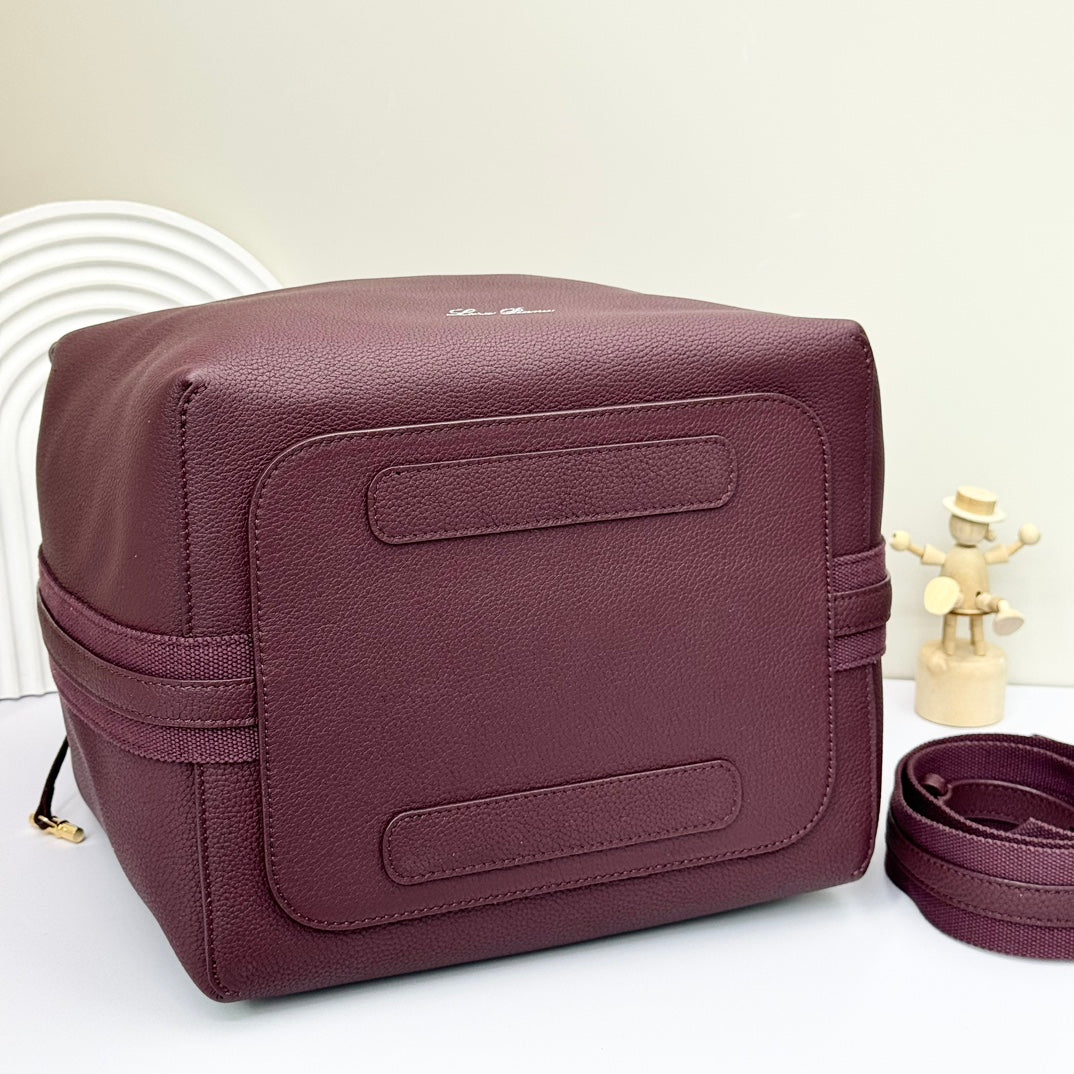 LuxluxHouse Best Quality Bags Loro Piana Women