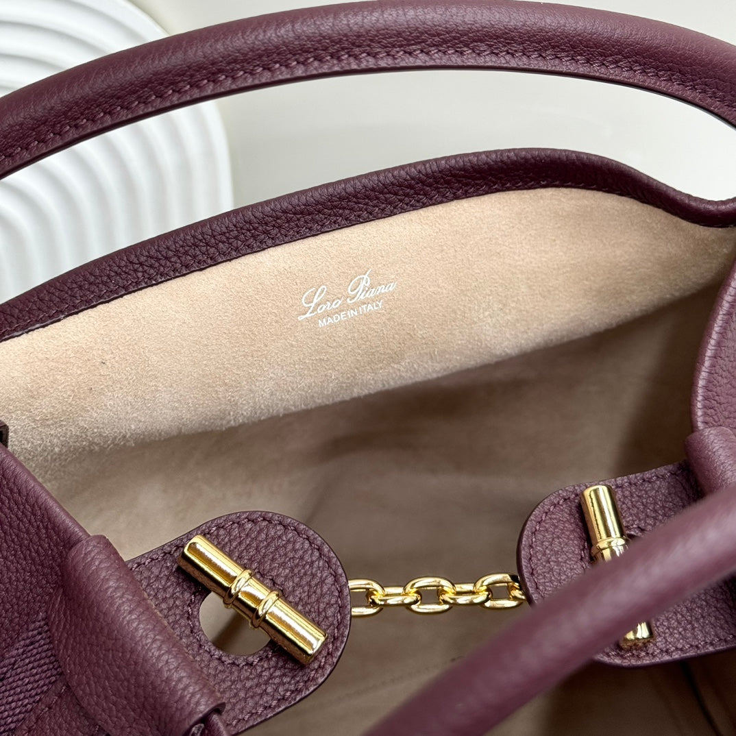 LuxluxHouse Best Quality Bags Loro Piana Women