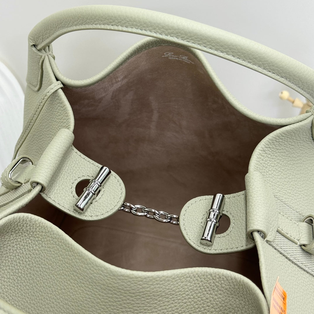 LuxluxHouse Best Quality Bags Loro Piana Women