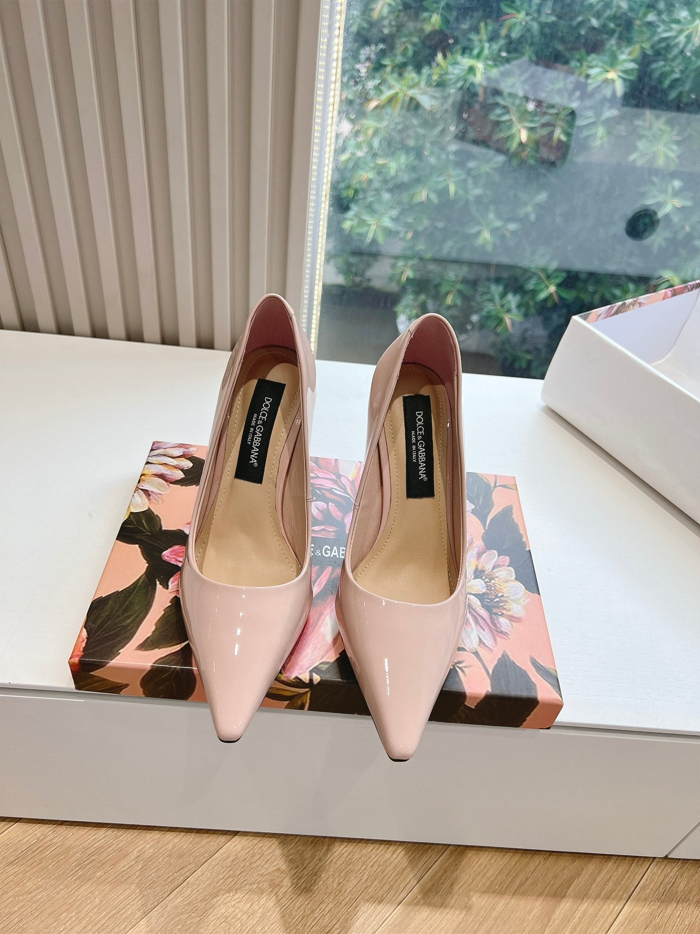 LuxluxHouse Best Quality Dolce & Gabbana Women Shoes