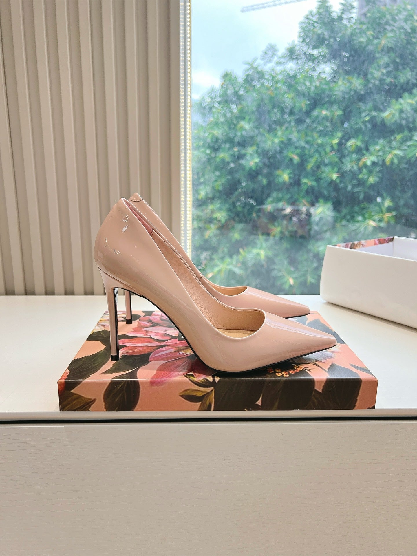 LuxluxHouse Best Quality Dolce & Gabbana Women Shoes