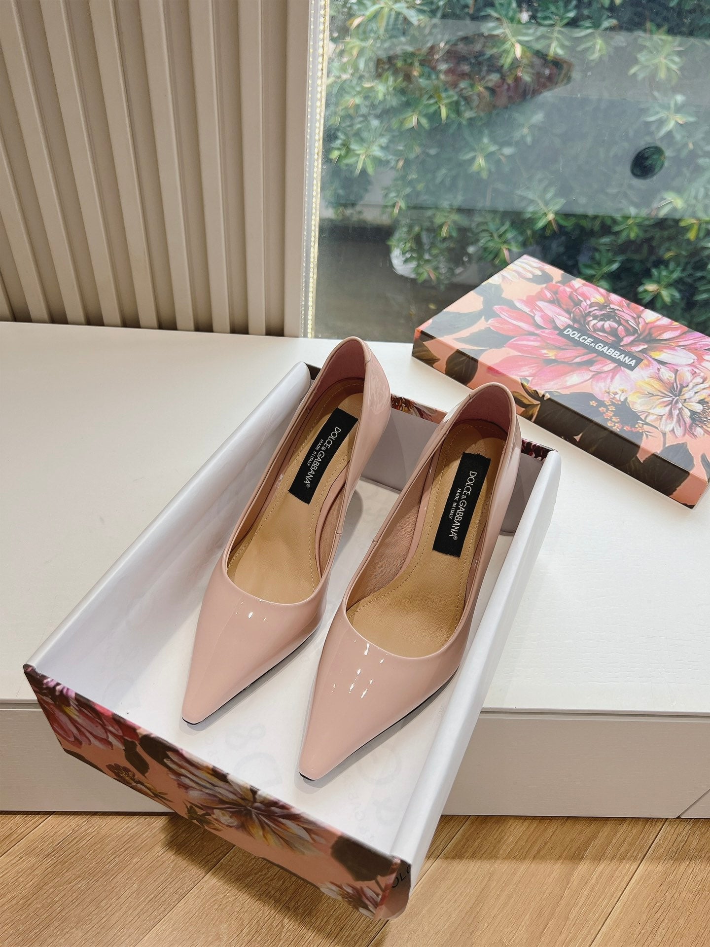 LuxluxHouse Best Quality Dolce & Gabbana Women Shoes