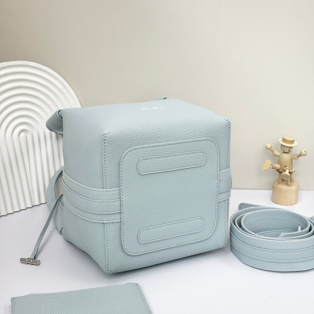 LuxluxHouse Best Quality Bags Loro Piana Women