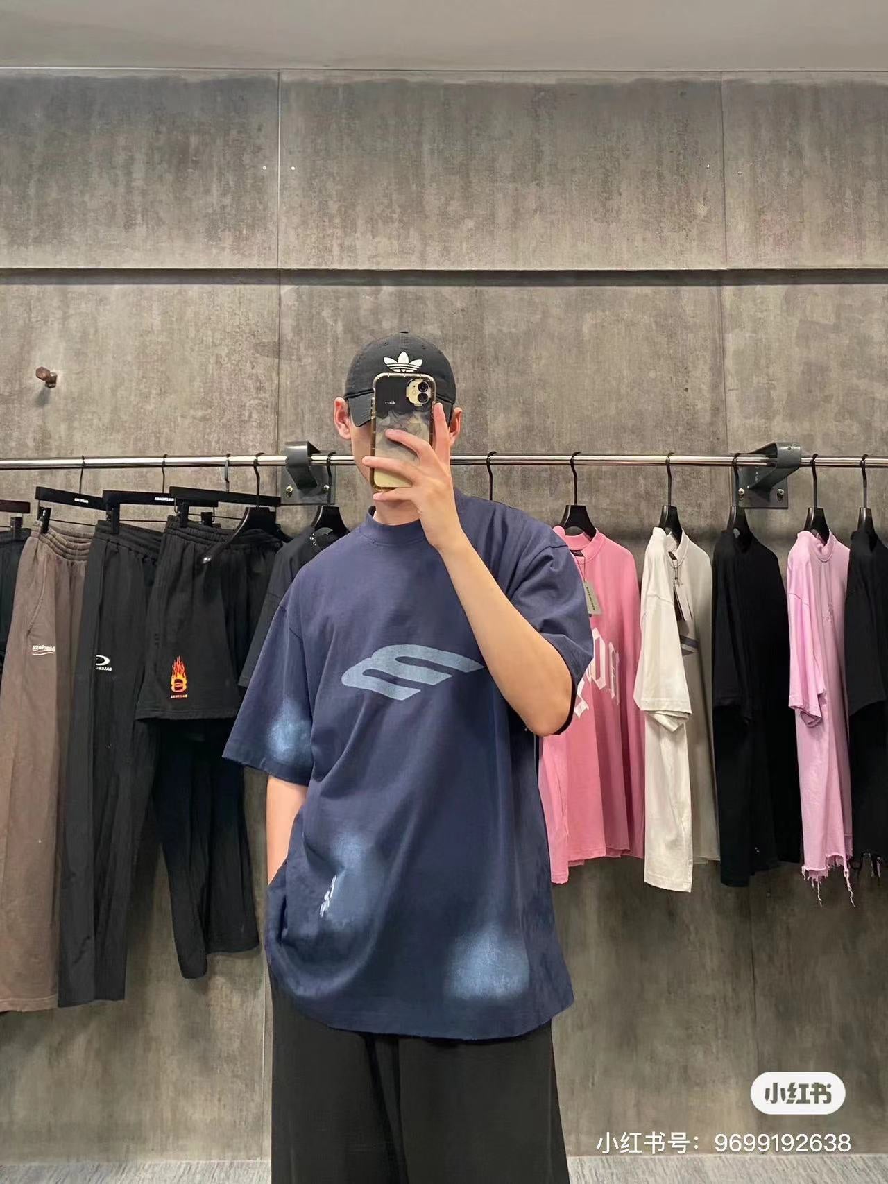 LuxluxHouse Best Quality Clothes Balenciaga T-shirt