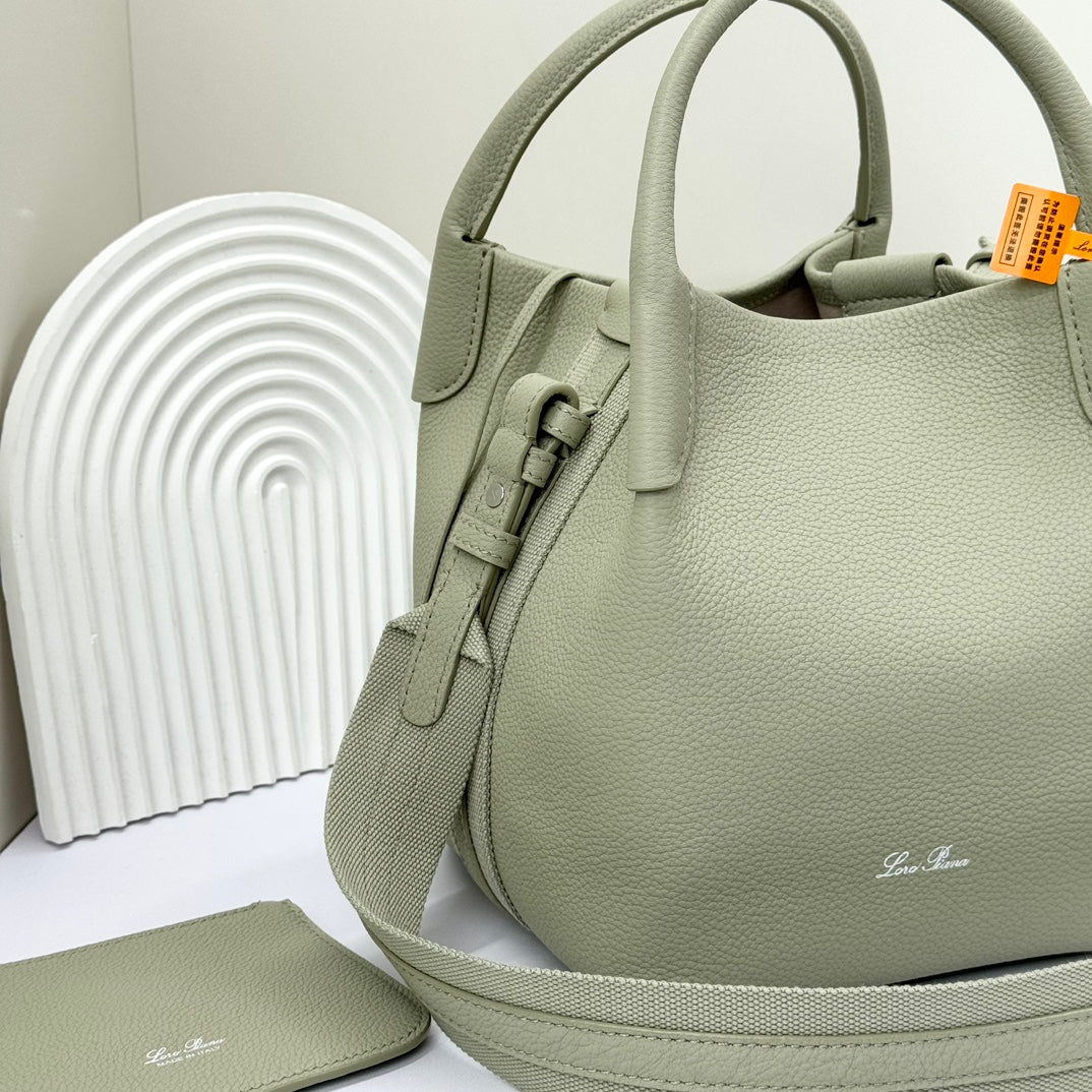 LuxluxHouse Best Quality Bags Loro Piana Women