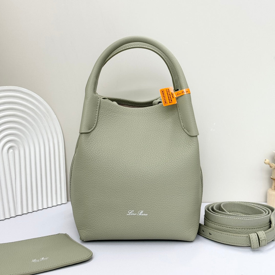 LuxluxHouse Best Quality Bags Loro Piana Women