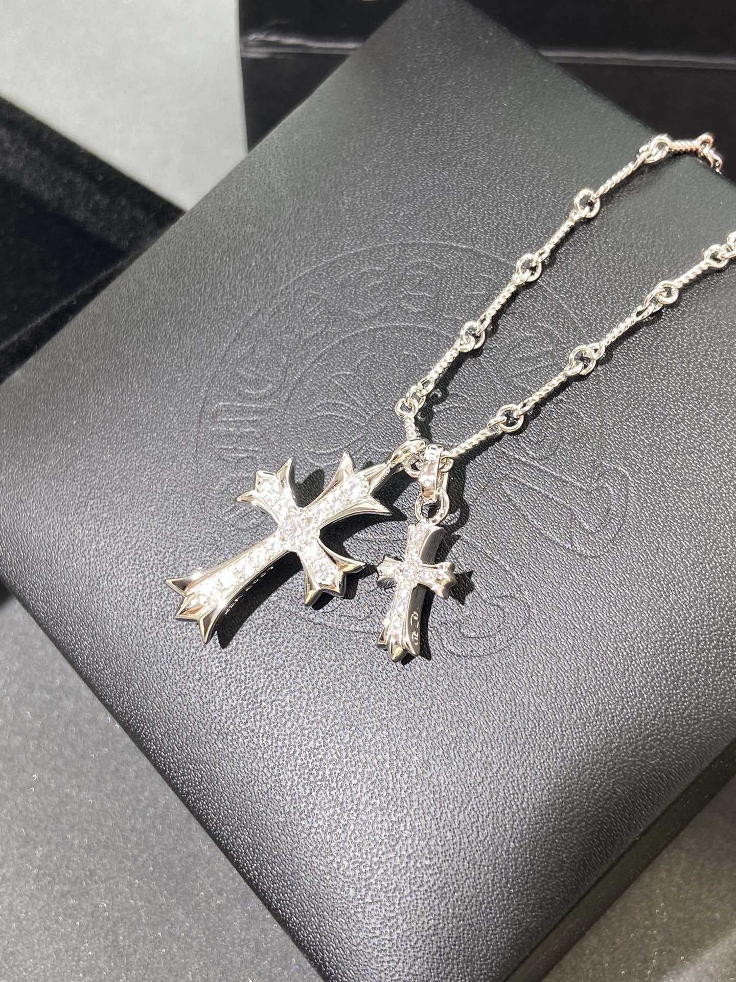 LuxluxHouse Best Quality Accessories Necklace Chrome Hearts