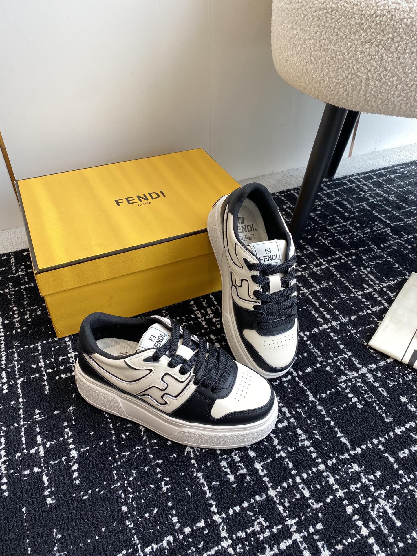 LuxluxHouse Best Quality Shoes Fendi