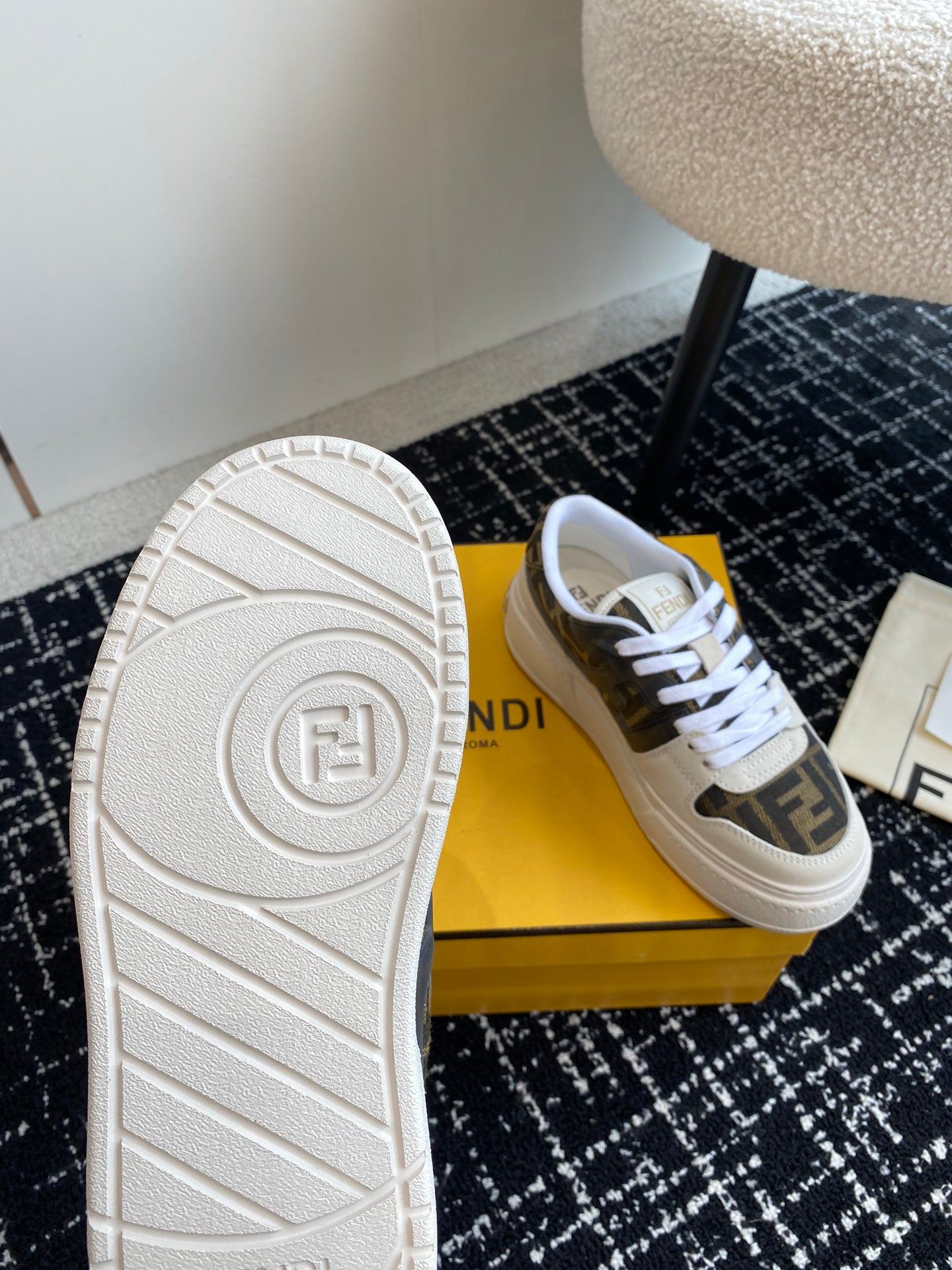 LuxluxHouse Best Quality Shoes Fendi