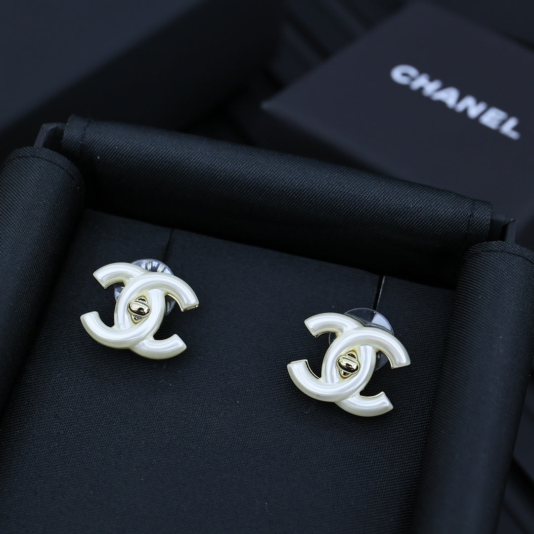 LuxluxHouse Best Quality Accessories Chanel Earrings