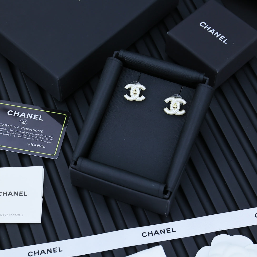 LuxluxHouse Best Quality Accessories Chanel Earrings