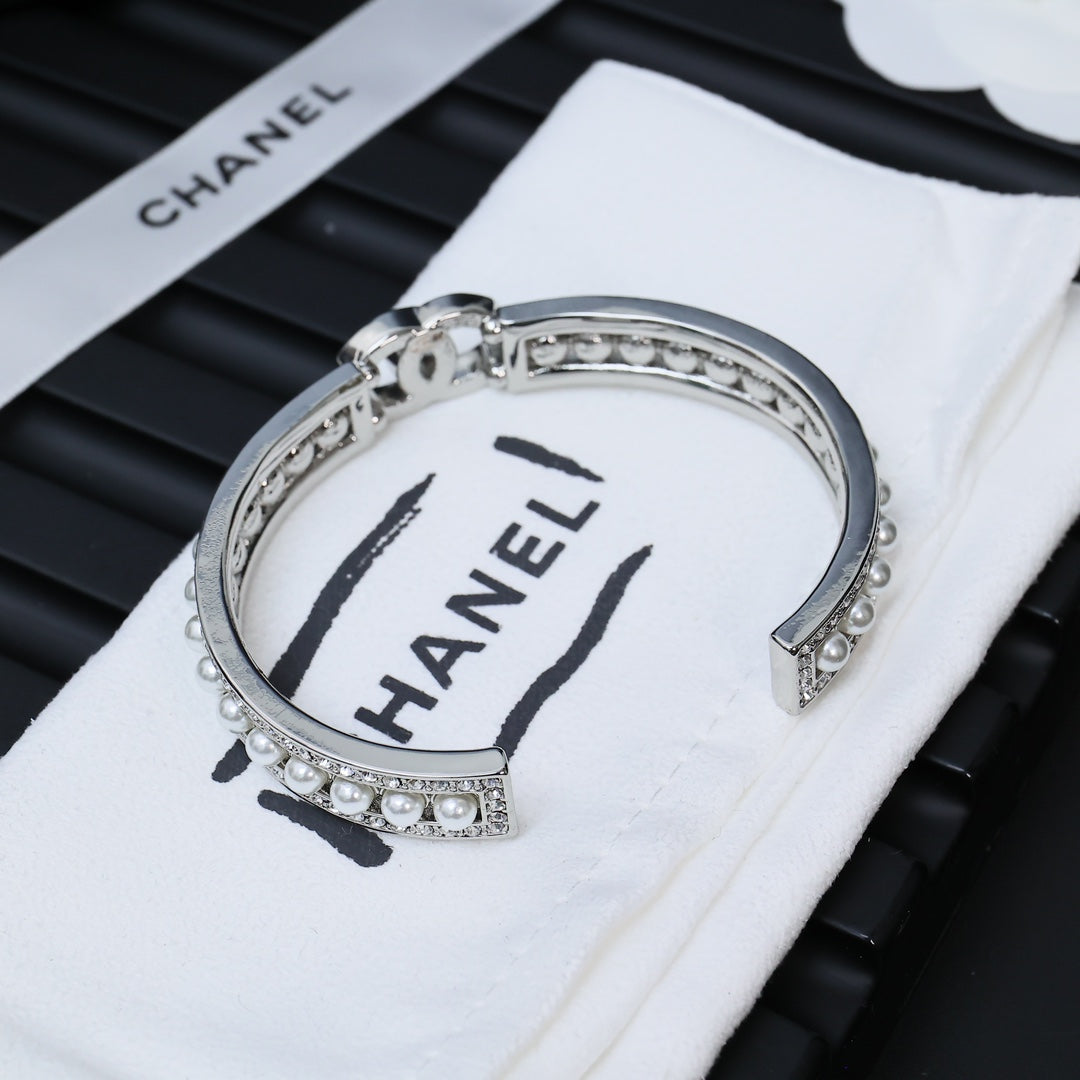 LuxluxHouse Best Quality Accessories Bracelet Bracelet Earrings Chanel Earrings