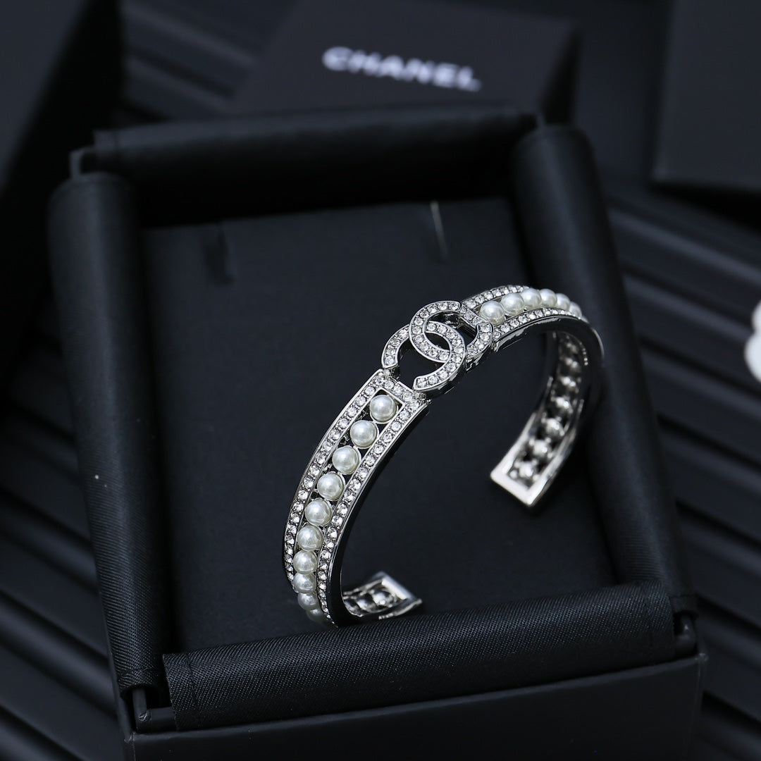 LuxluxHouse Best Quality Accessories Bracelet Bracelet Earrings Chanel Earrings
