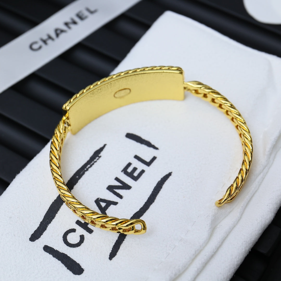LuxluxHouse Best Quality Accessories Bracelet Bracelet Earrings Chanel Earrings
