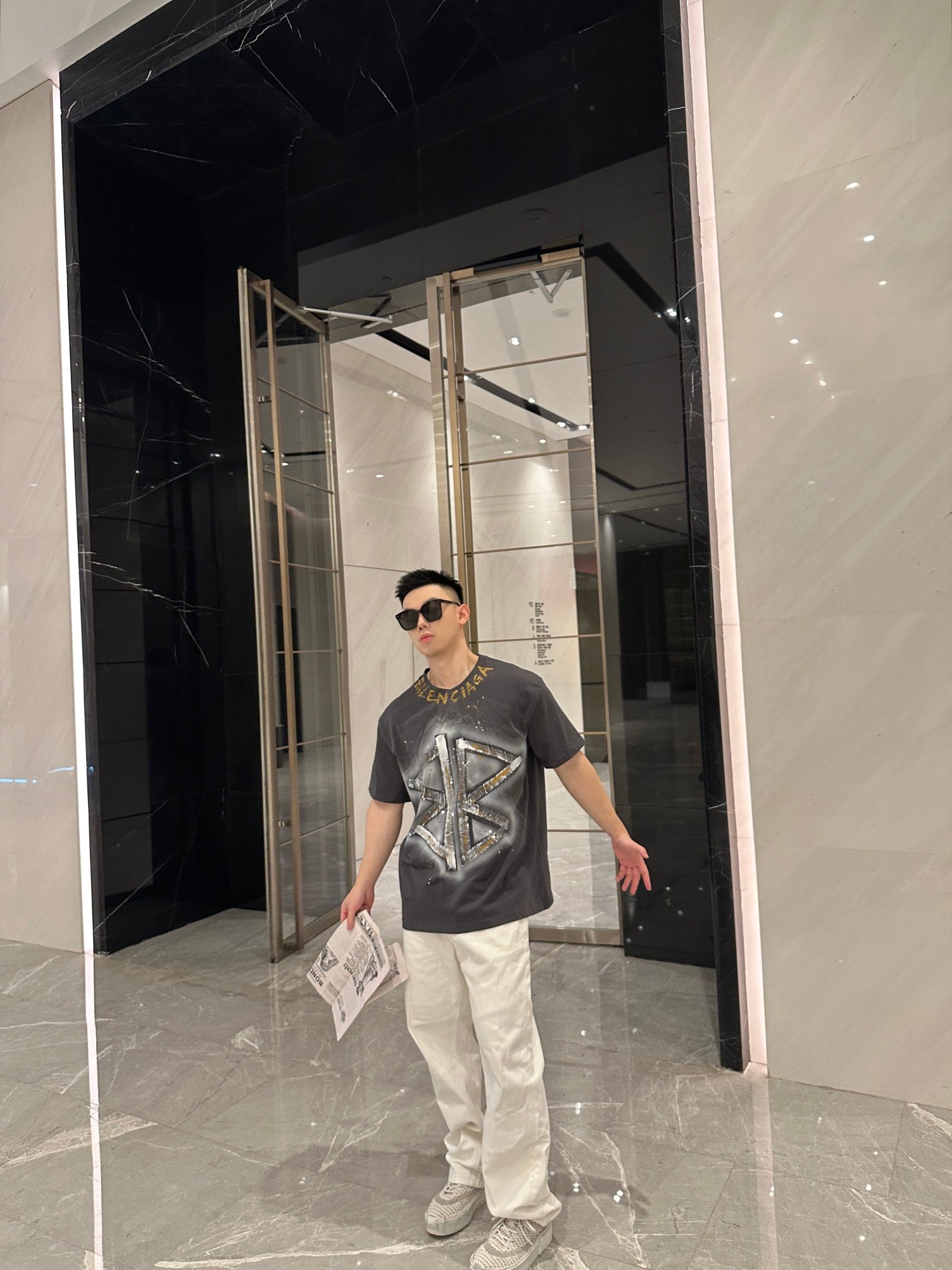 LuxluxHouse Best Quality Clothes Balenciaga T-shirt