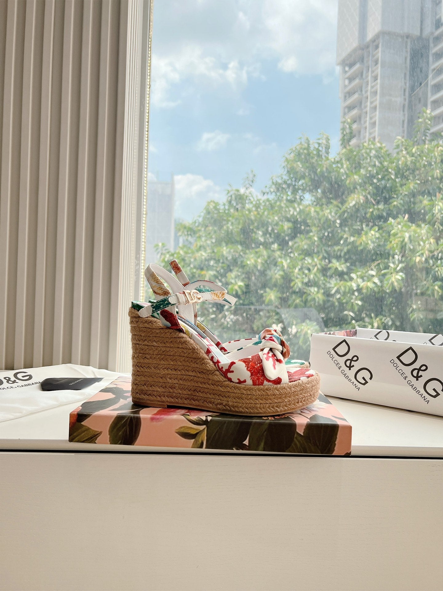 LuxluxHouse Best Quality Dolce & Gabbana Women Shoes