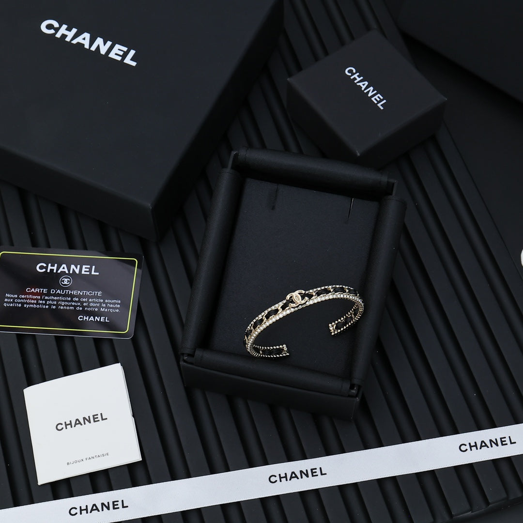LuxluxHouse Best Quality Accessories Bracelet Bracelet Earrings Chanel Earrings