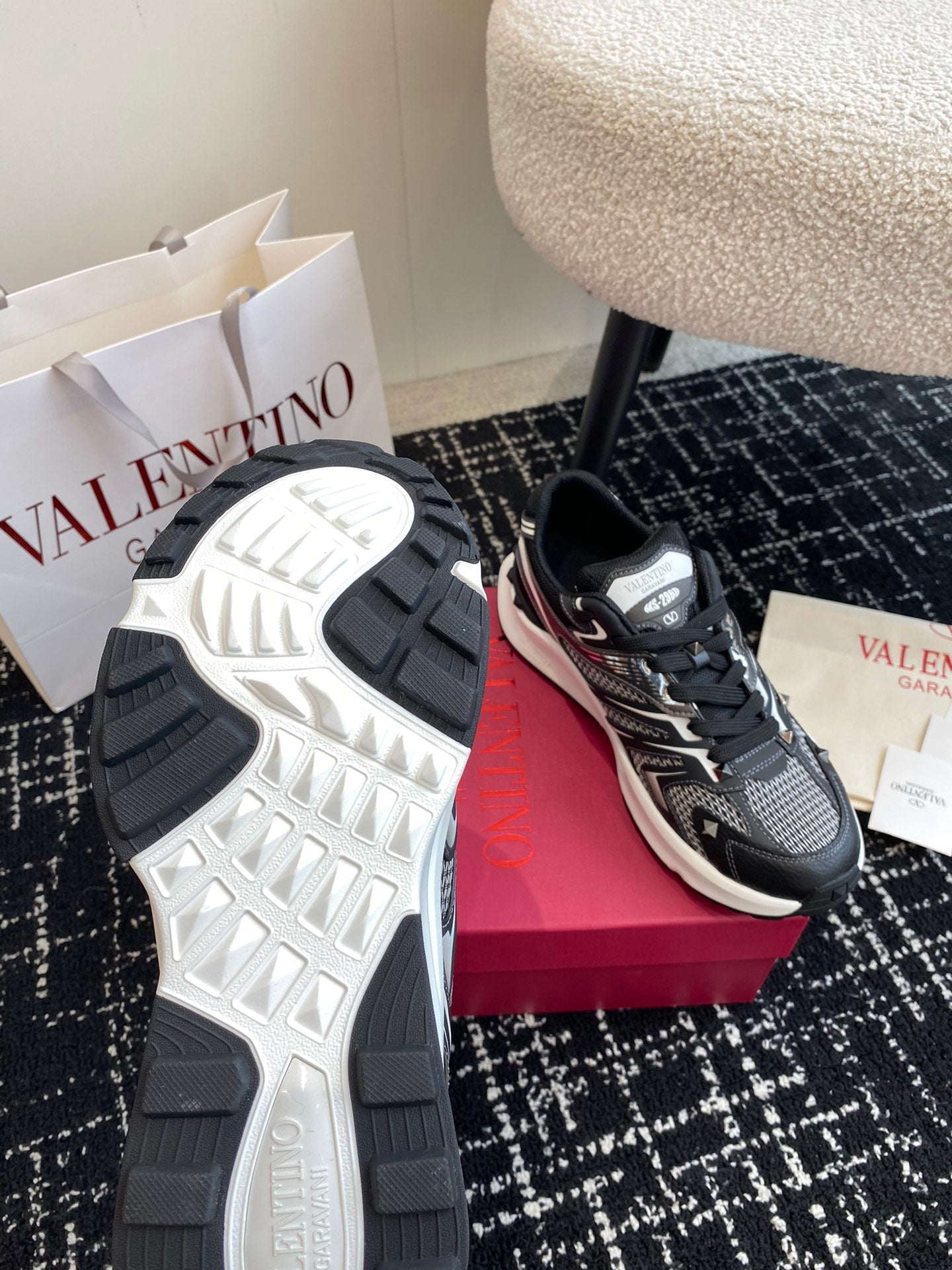 LuxluxHouse Best Quality Shoes Valentino