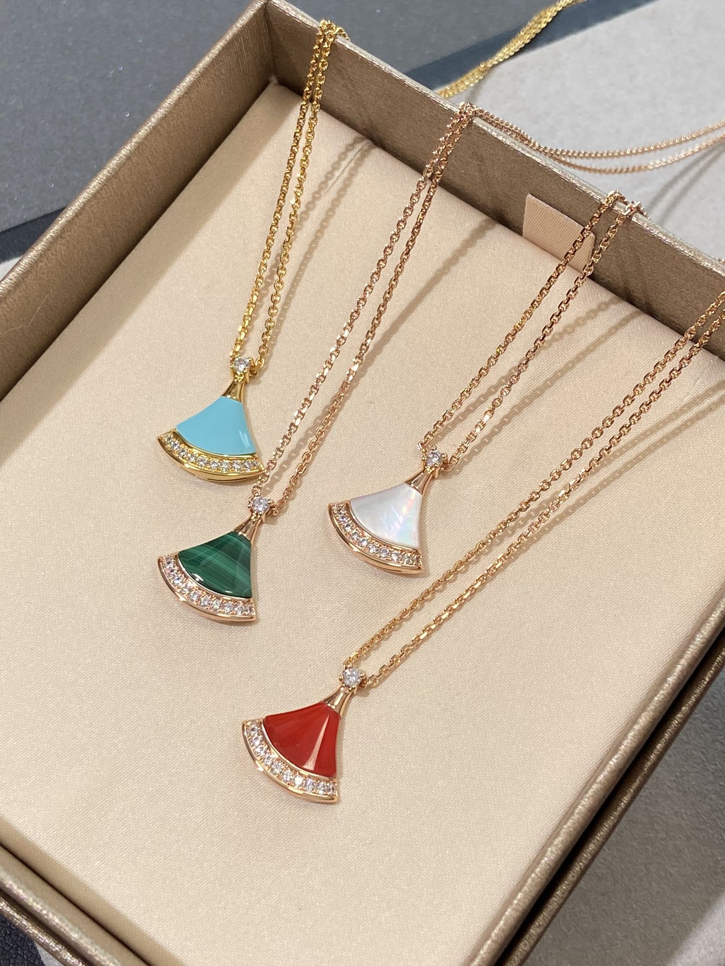 LuxluxHouse Best Quality Accessories Necklace Bvlgari