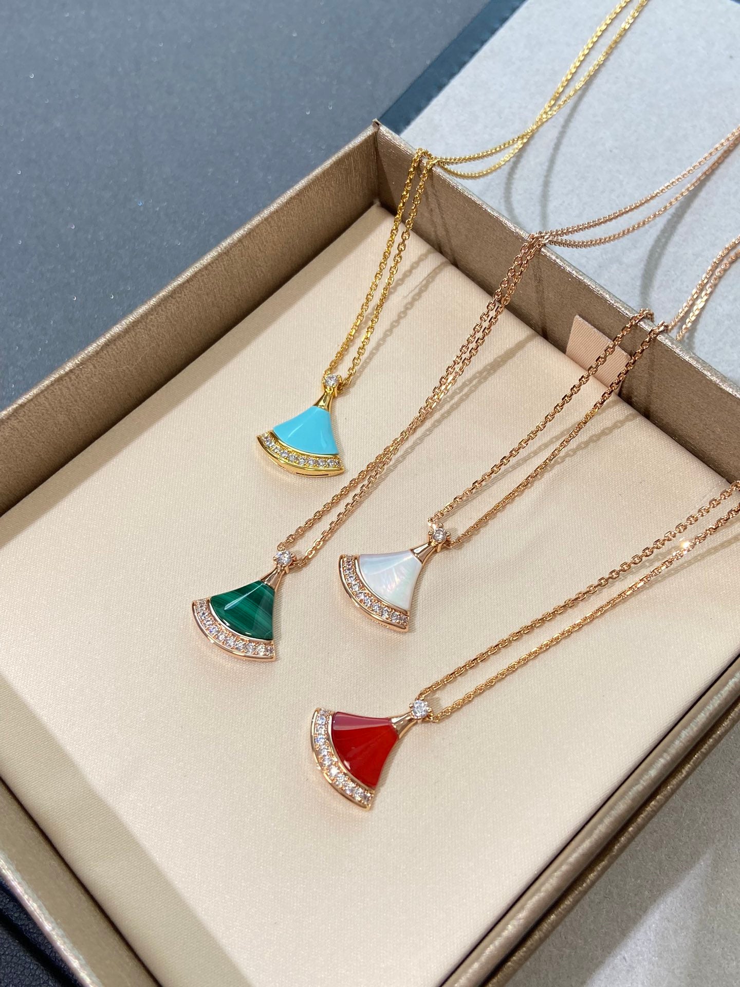 LuxluxHouse Best Quality Accessories Necklace Bvlgari