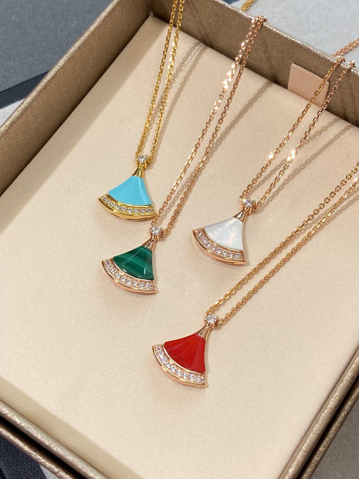 LuxluxHouse Best Quality Accessories Necklace Bvlgari