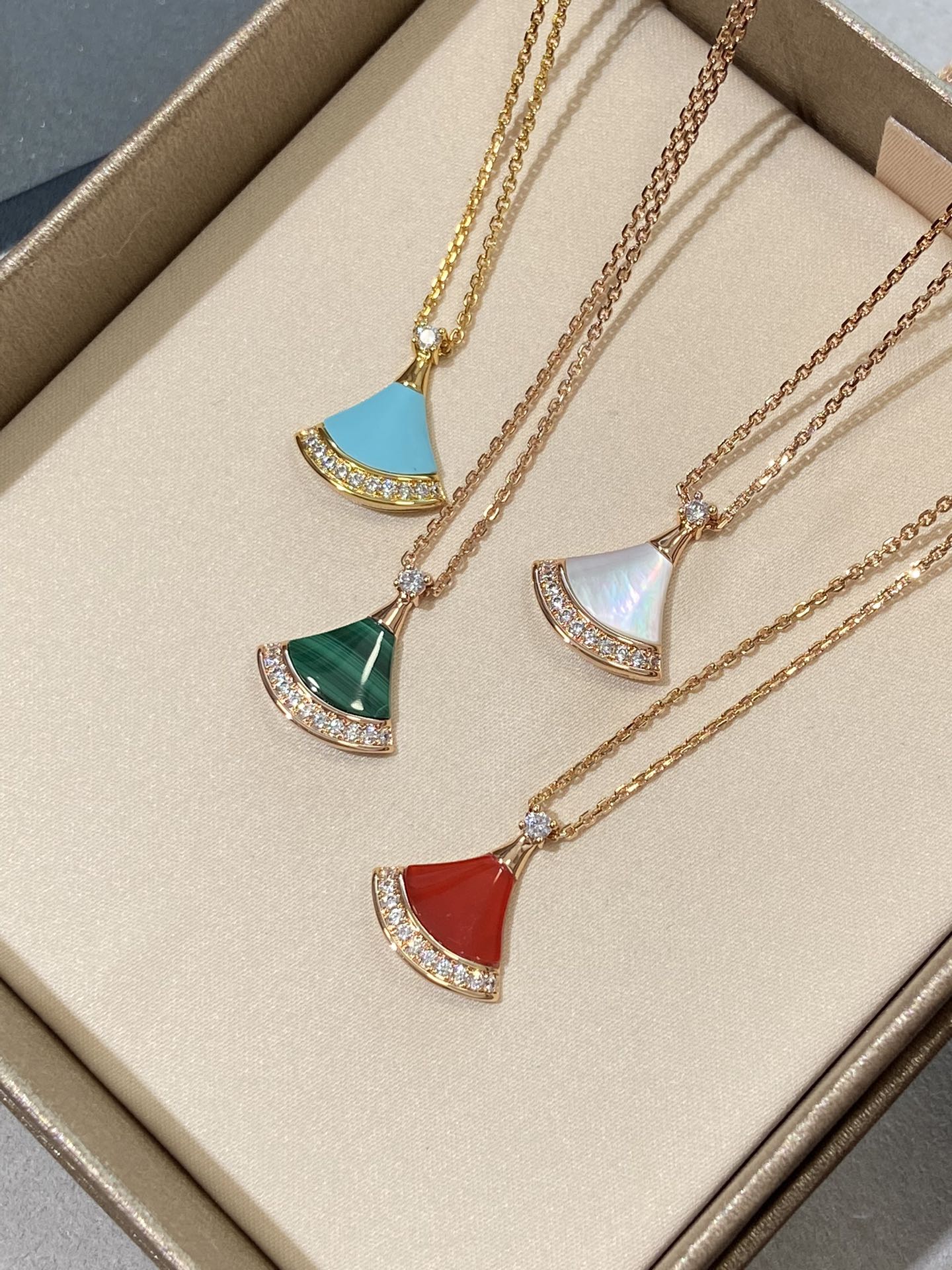 LuxluxHouse Best Quality Accessories Necklace Bvlgari