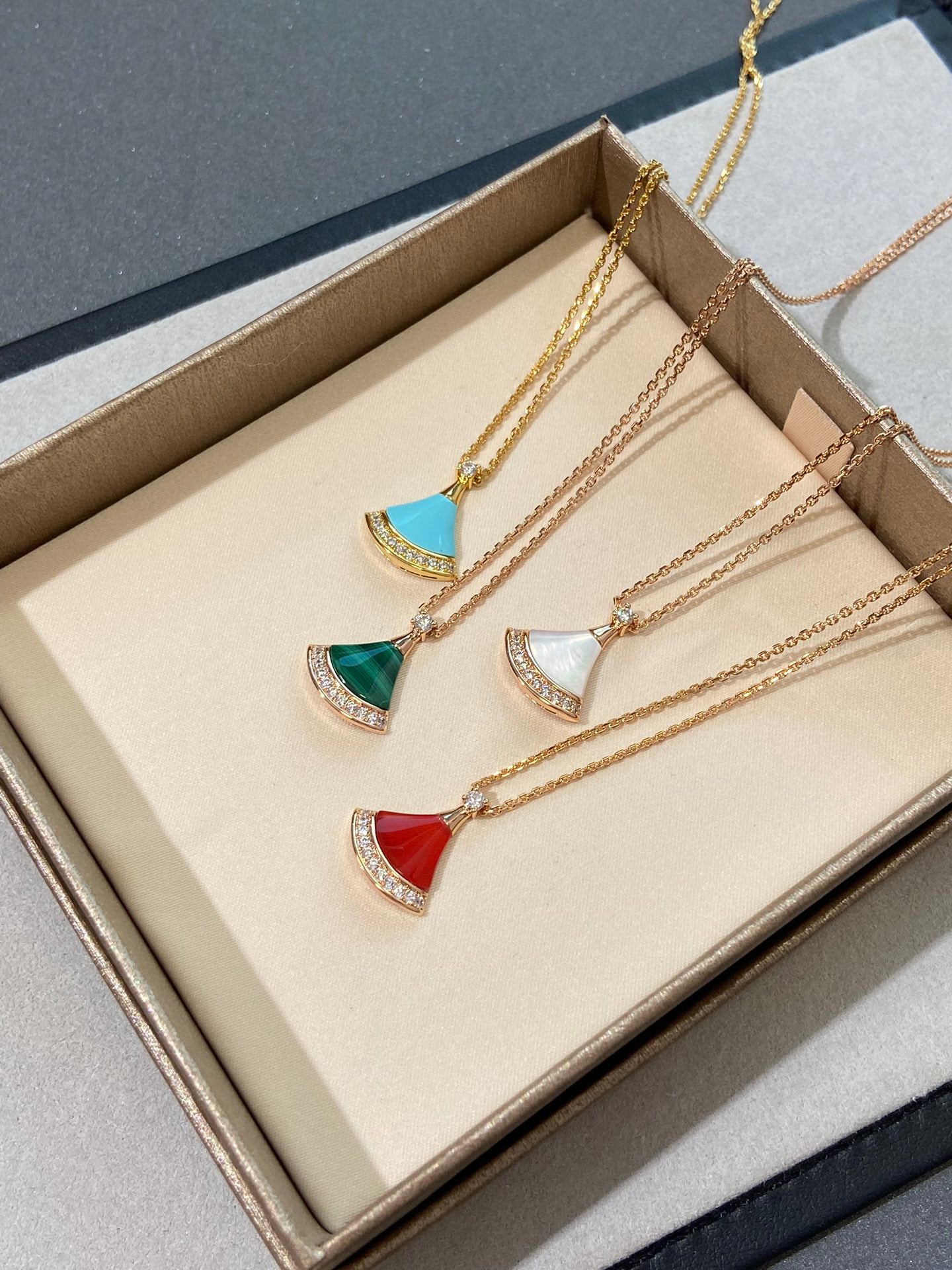 LuxluxHouse Best Quality Accessories Necklace Bvlgari