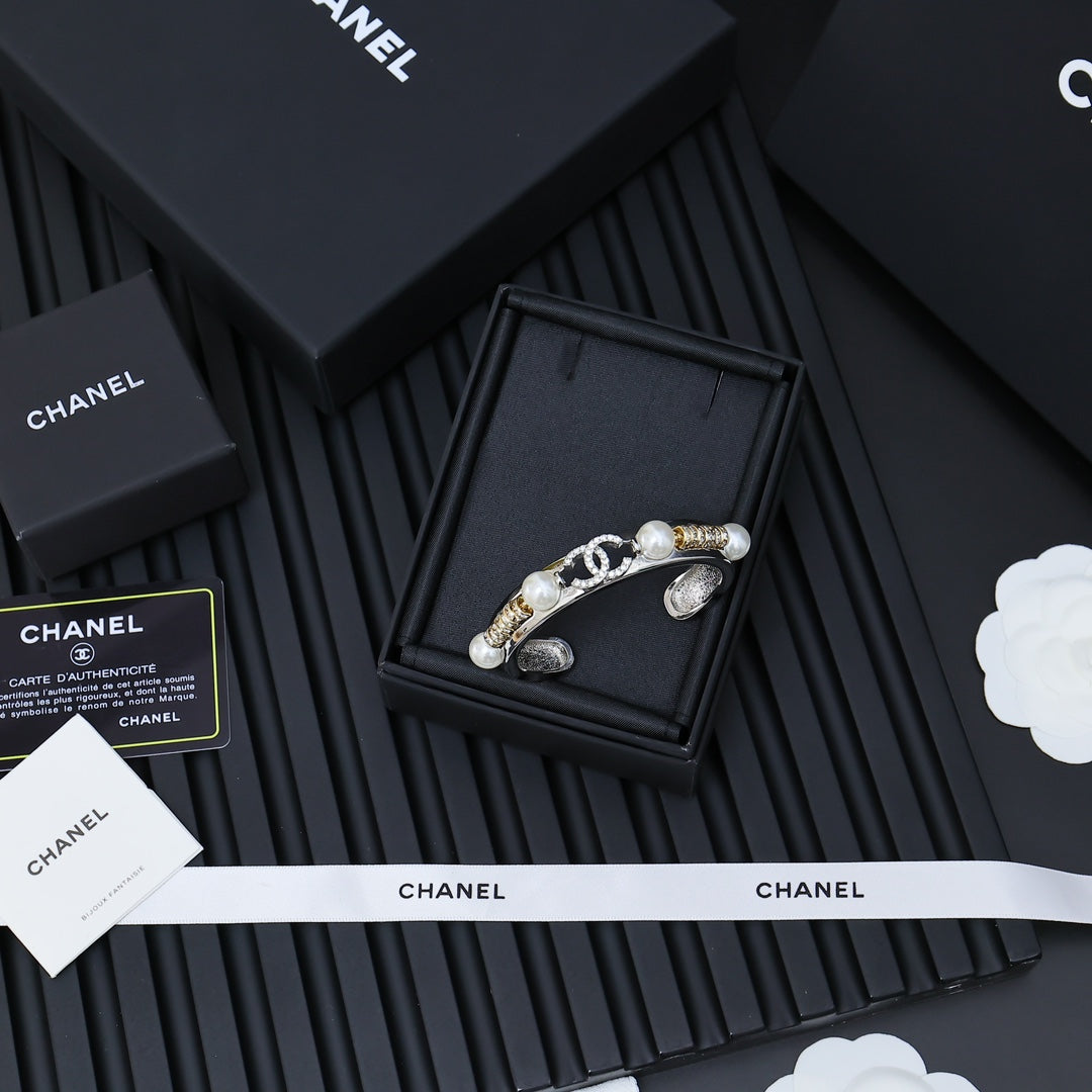 LuxluxHouse Best Quality Accessories Bracelet Bracelet Earrings Chanel Earrings
