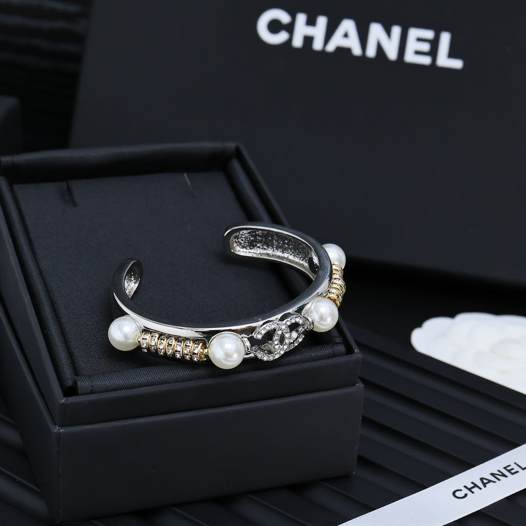 LuxluxHouse Best Quality Accessories Bracelet Bracelet Earrings Chanel Earrings