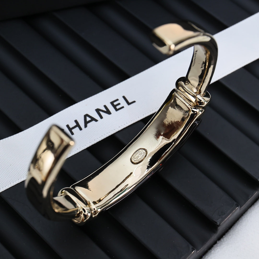 LuxluxHouse Best Quality Accessories Bracelet Bracelet Earrings Chanel Earrings