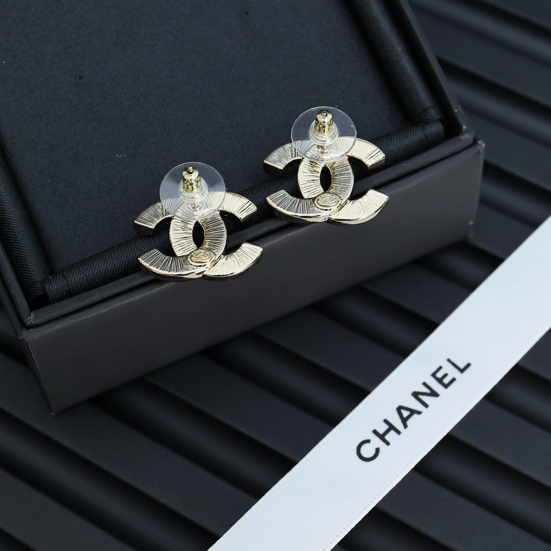 LuxluxHouse Best Quality Accessories Chanel Earrings