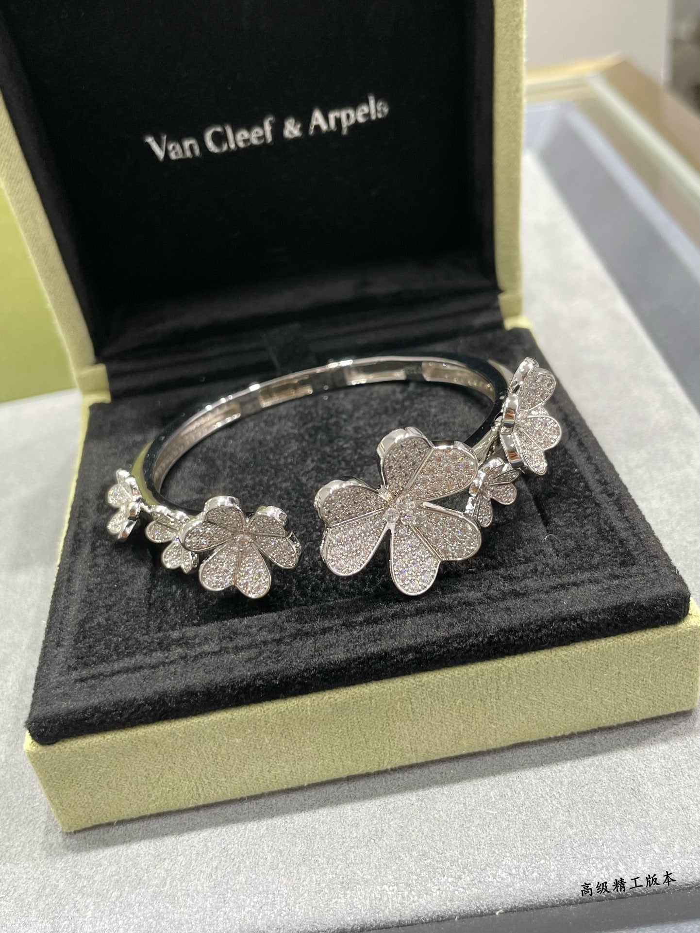 LuxluxHouse Best Quality Accessories Van Cleef & Arpels