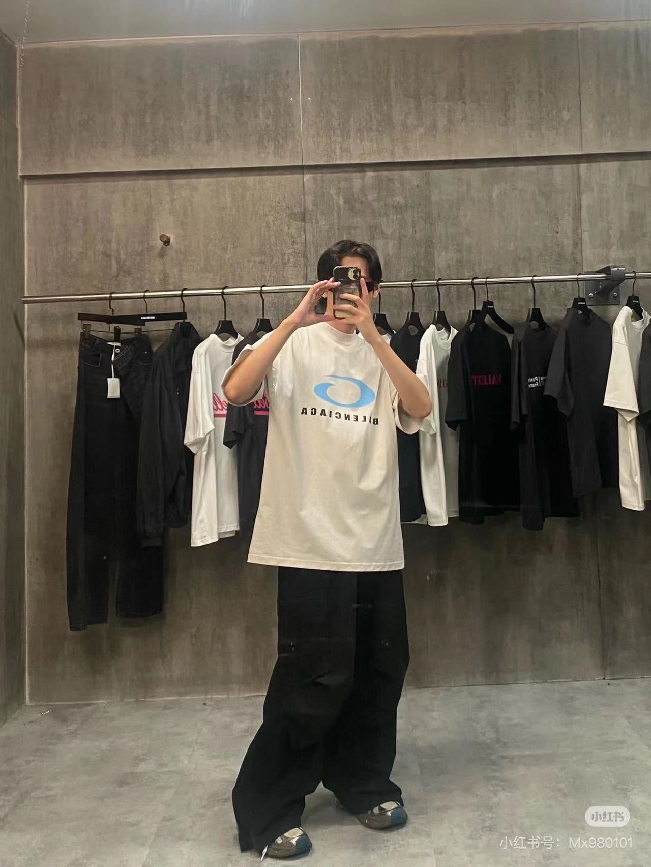 LuxluxHouse Best Quality Clothes Balenciaga T-shirt