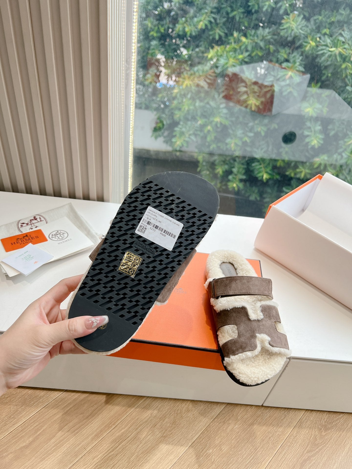 LuxluxHouse Best Quality Women Shoes Hermes