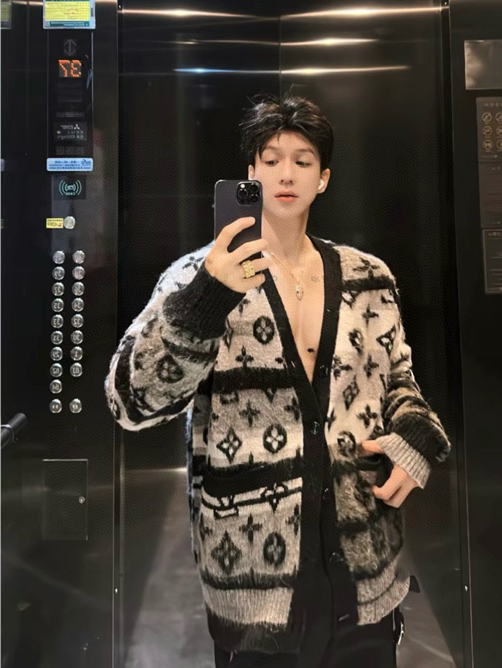 LuxluxHouse Best Quality Clothes Hoodie & Sweater Louis Vuitton