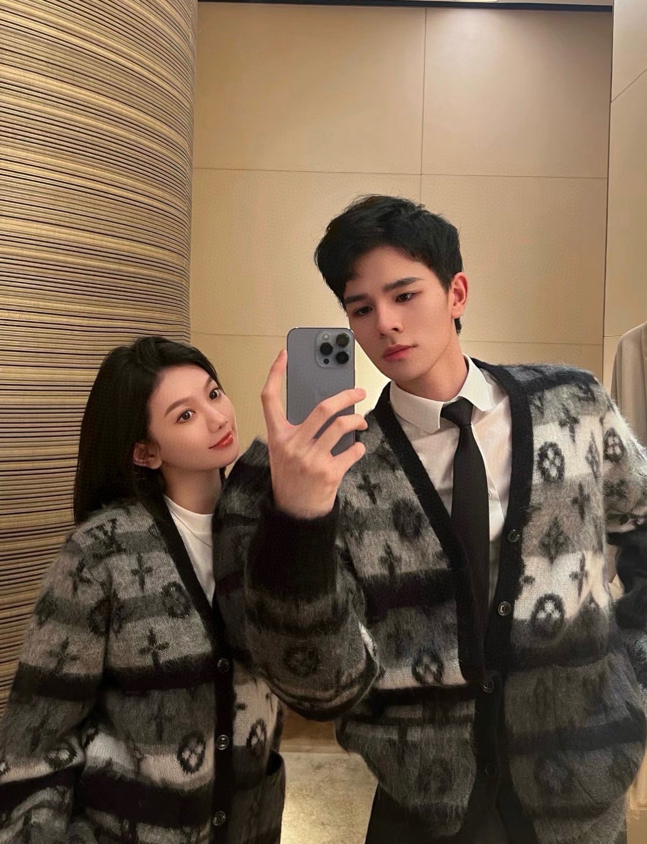 LuxluxHouse Best Quality Clothes Hoodie & Sweater Louis Vuitton