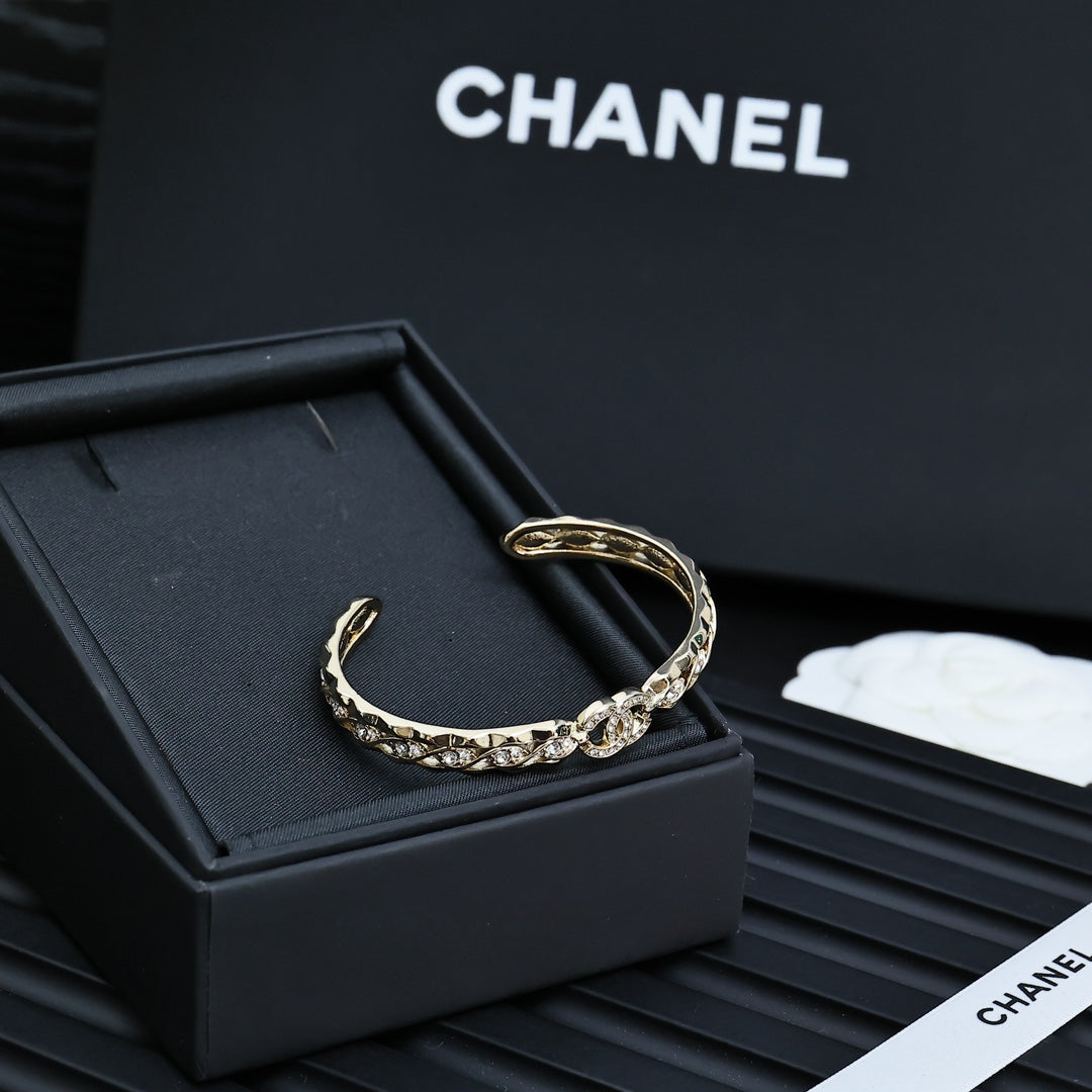LuxluxHouse Best Quality Accessories Bracelet Bracelet Earrings Chanel Earrings