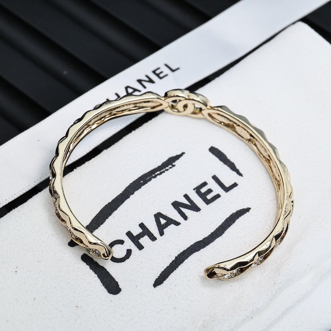 LuxluxHouse Best Quality Accessories Bracelet Bracelet Earrings Chanel Earrings