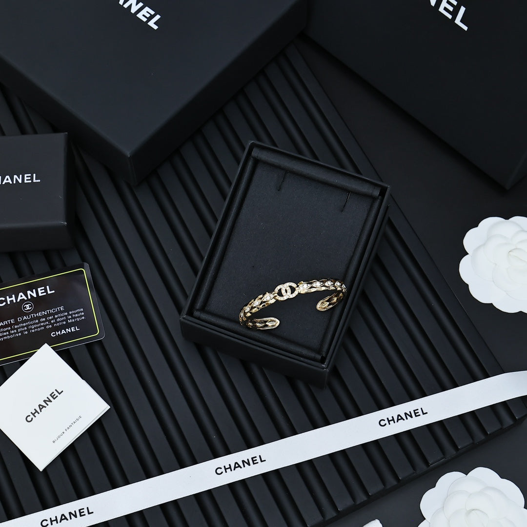 LuxluxHouse Best Quality Accessories Bracelet Bracelet Earrings Chanel Earrings