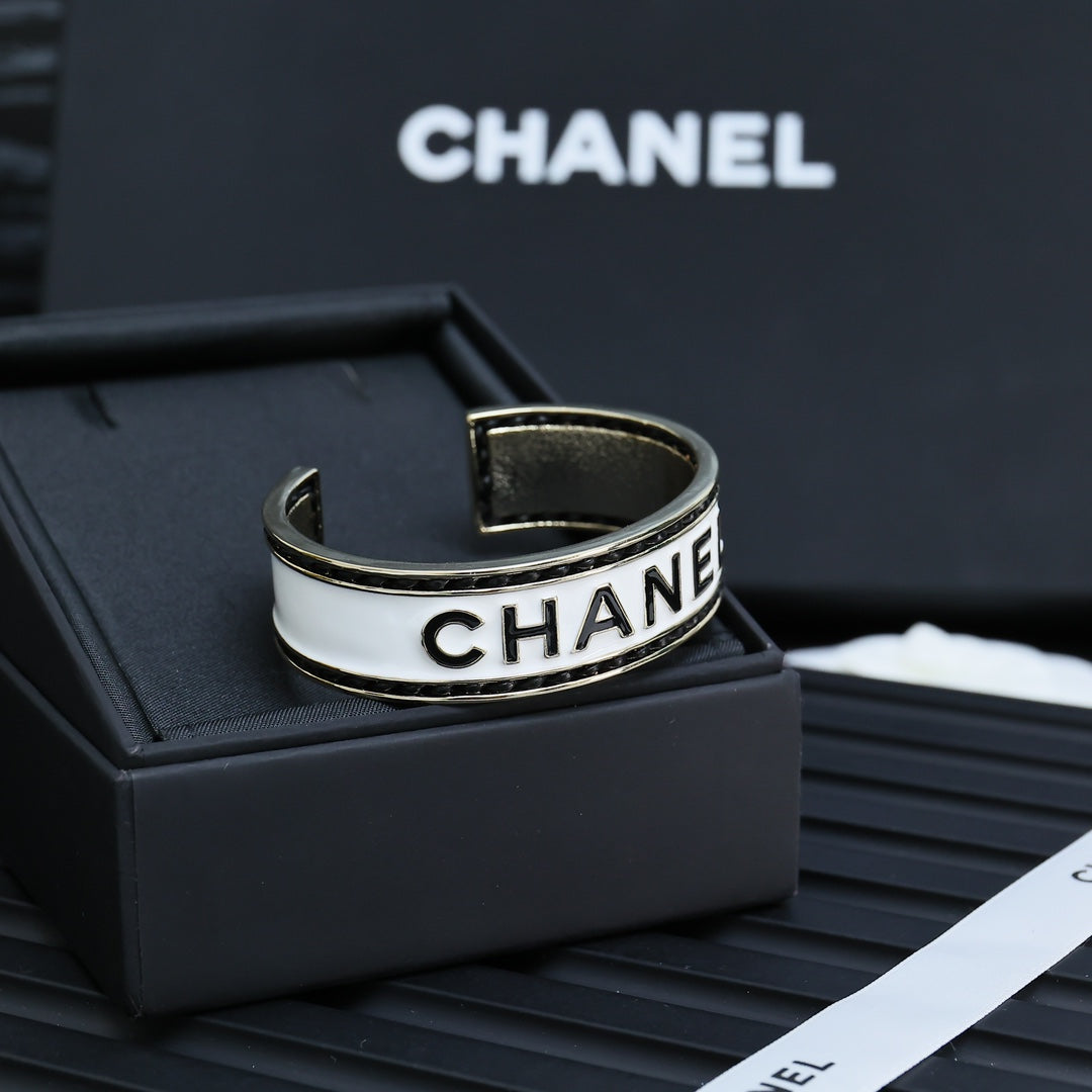 LuxluxHouse Best Quality Accessories Bracelet Bracelet Earrings Chanel Earrings