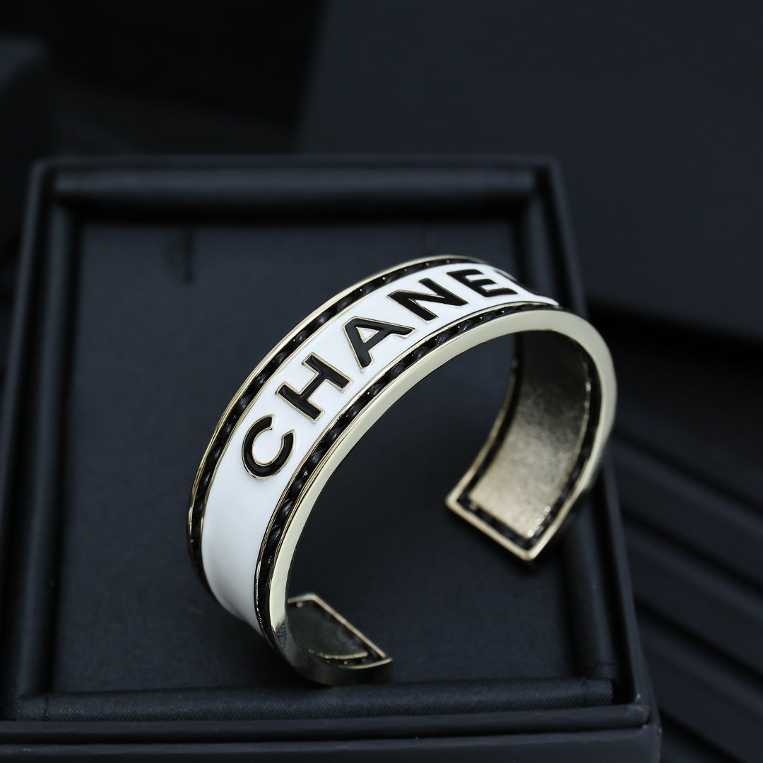 LuxluxHouse Best Quality Accessories Bracelet Bracelet Earrings Chanel Earrings