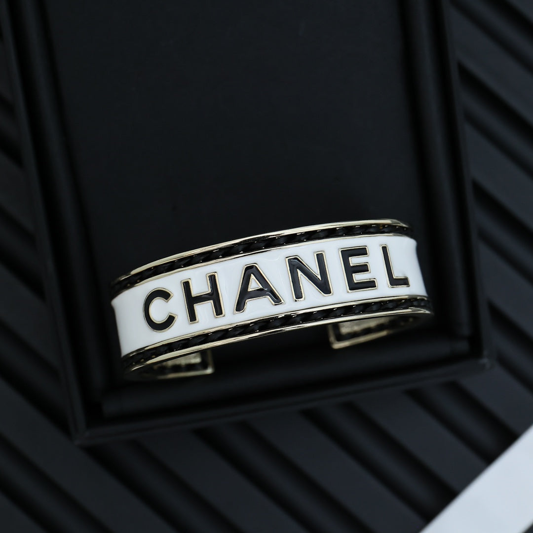 LuxluxHouse Best Quality Accessories Bracelet Bracelet Earrings Chanel Earrings