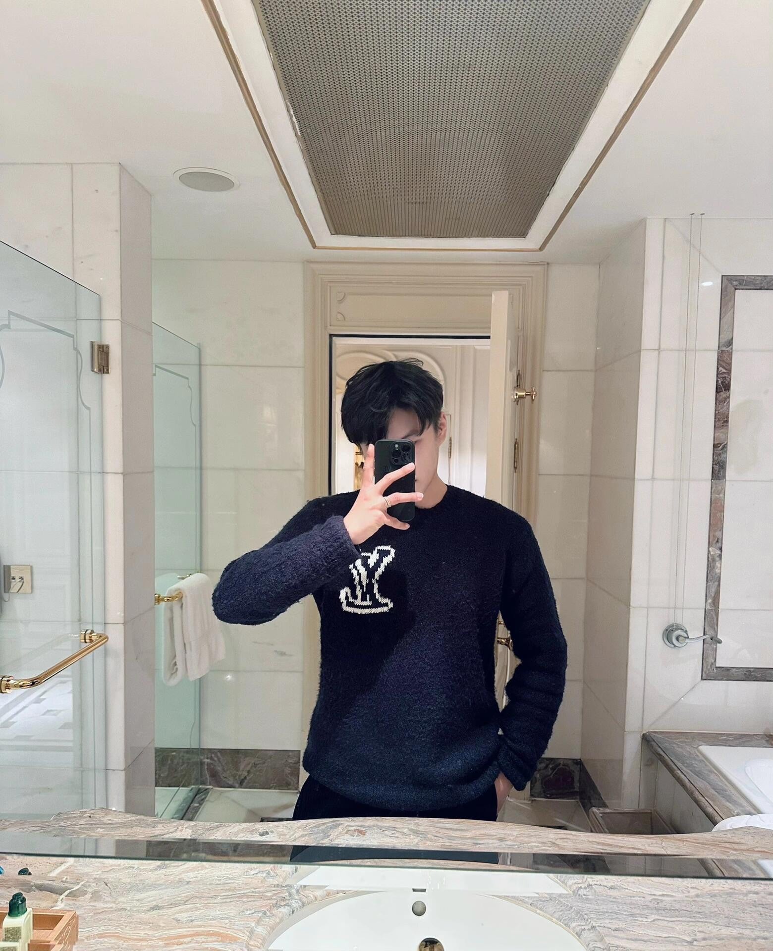 LuxluxHouse Best Quality Clothes Hoodie & Sweater Louis Vuitton