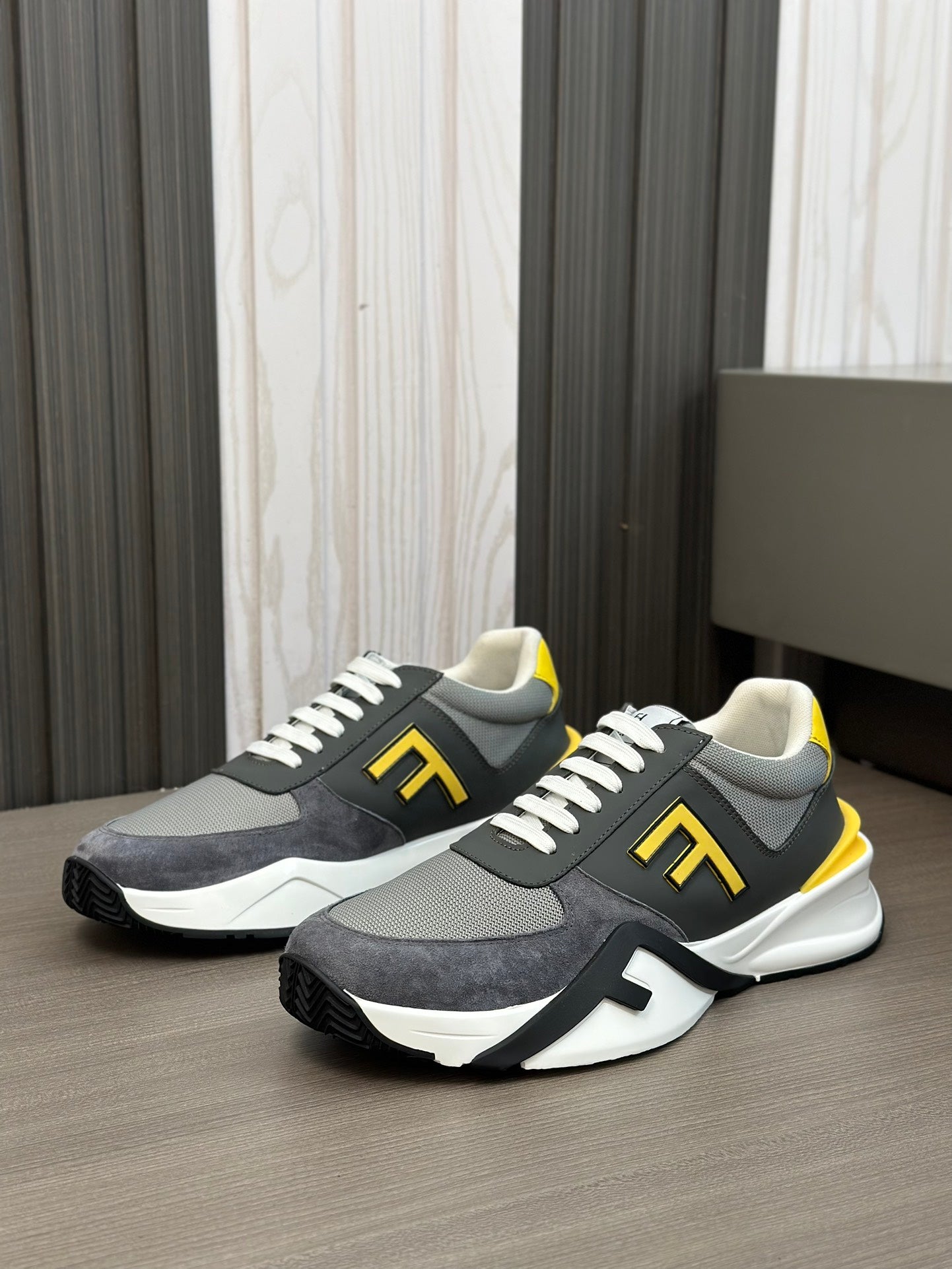 LuxluxHouse Best Quality Shoes Fendi