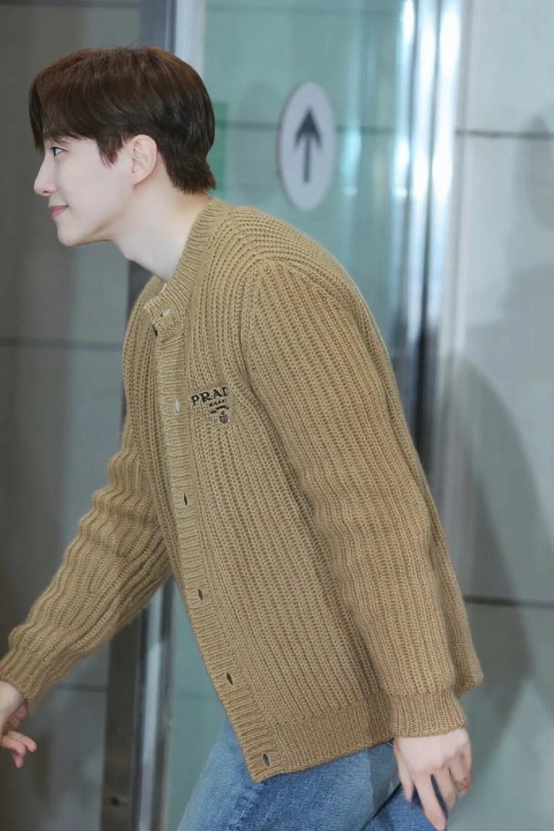 LuxluxHouse Best Quality Clothes Hoodie & Sweater Prada