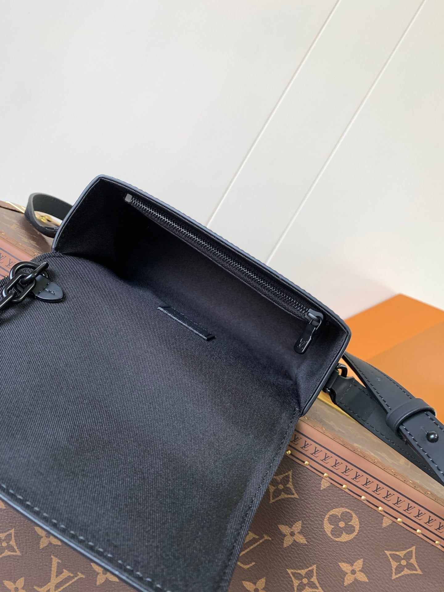 LuxluxHouse Best Quality Bags Louis Vuitton Men