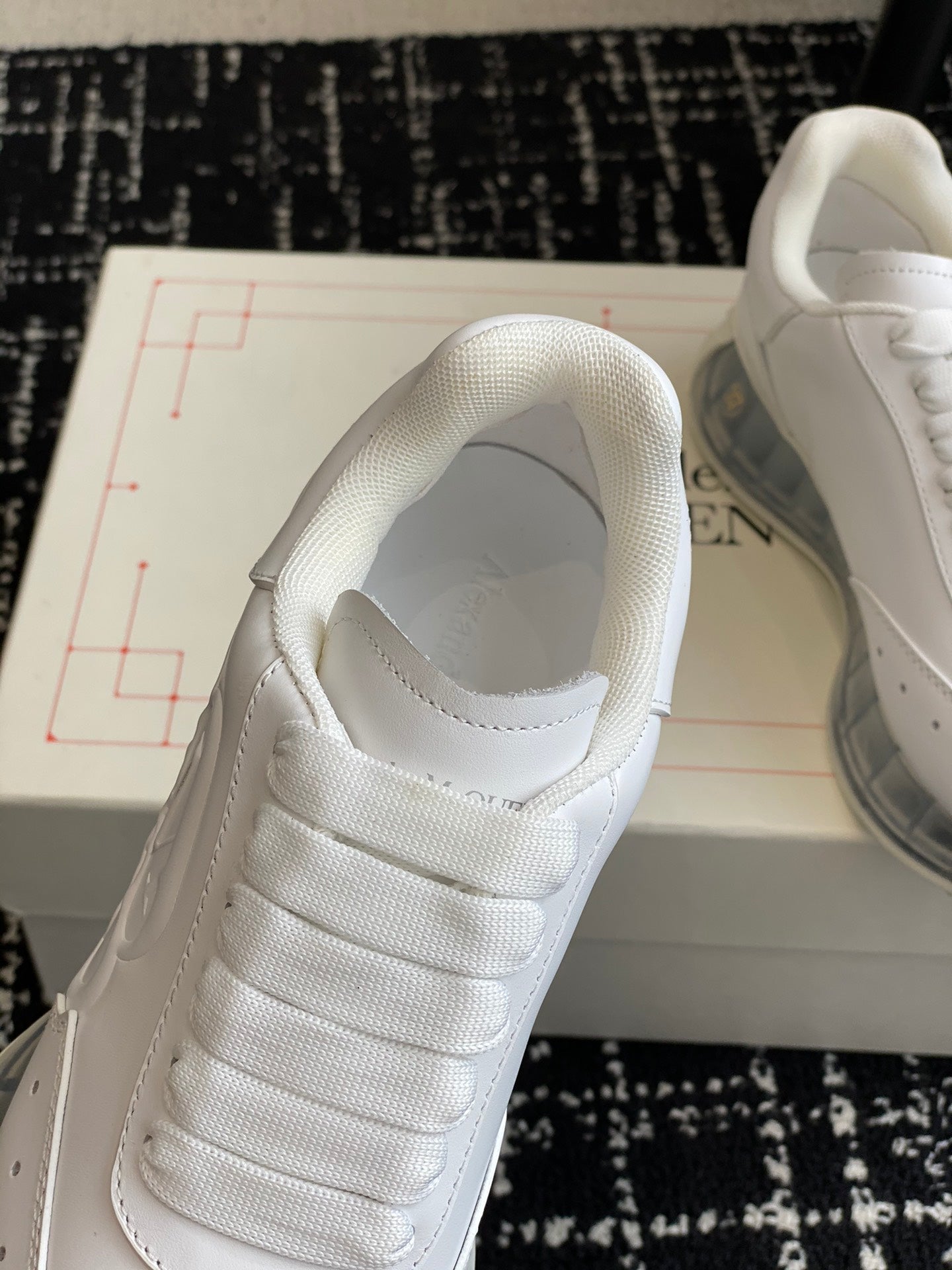 LuxluxHouse Best Quality Shoes Alexander McQueen