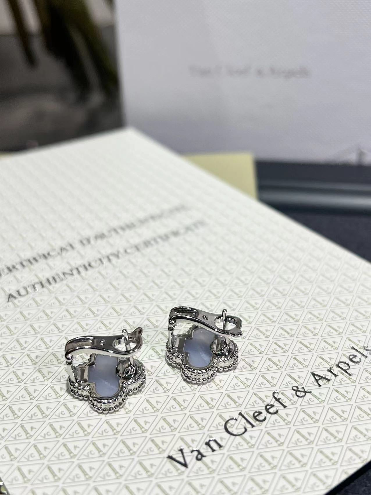 LuxluxHouse Best Quality Accessories Earrings Van Cleef & Arpels